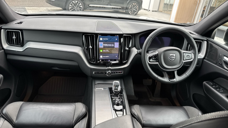 Volvo XC60 2.0 B5P Plus Dark 5dr AWD Geartronic Petrol Estate